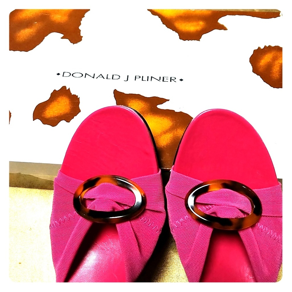 Fuchsia Donald J. Pliner Mules